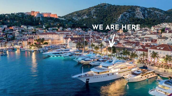 Riva Yacht Hvar Town Apartment ภายนอก รูปภาพ