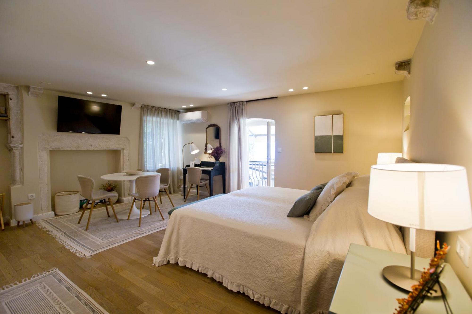 Riva Yacht Hvar Town Apartment ภายนอก รูปภาพ