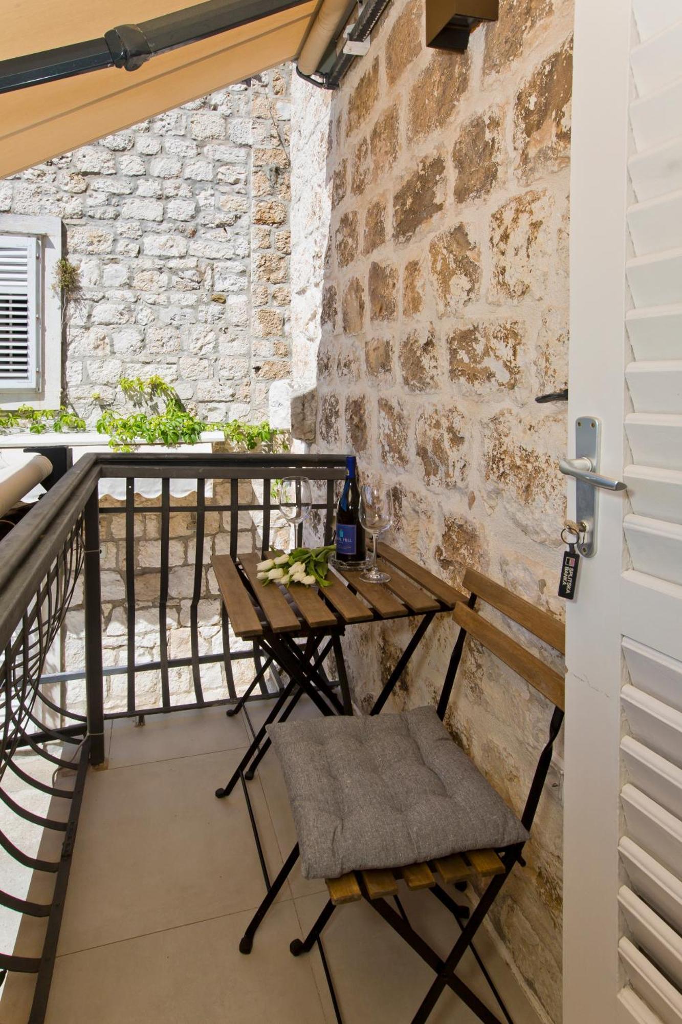Riva Yacht Hvar Town Apartment ภายนอก รูปภาพ