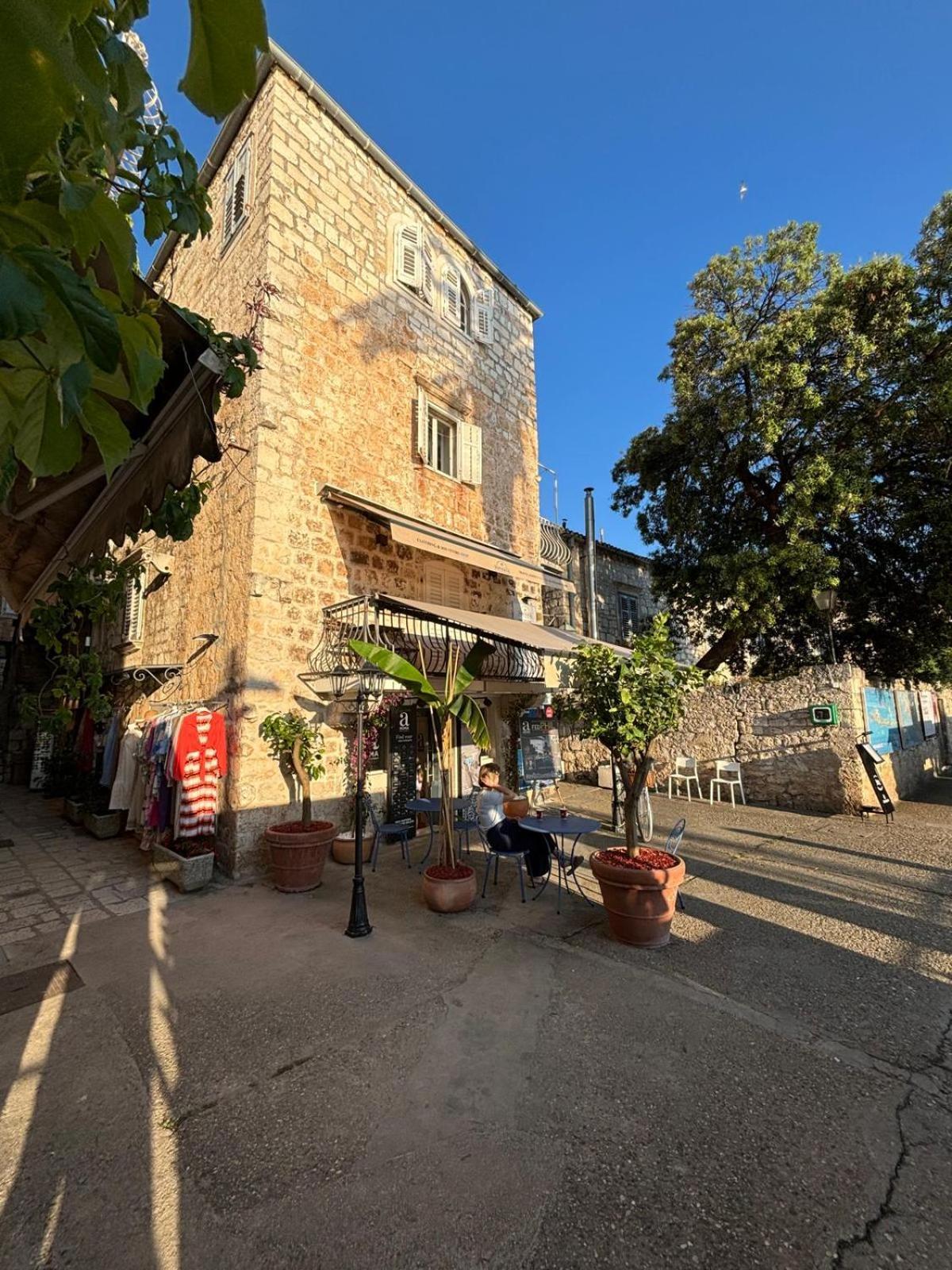 Riva Yacht Hvar Town Apartment ภายนอก รูปภาพ